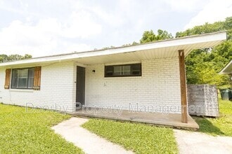 Building Photo - 5033 Cameron Ln