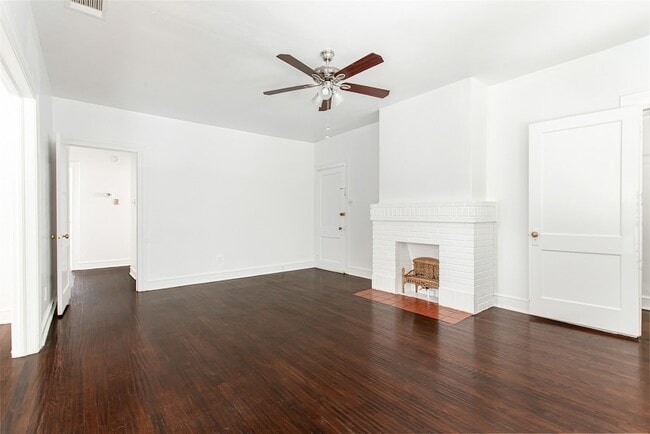 Building Photo - 5420 Miller Ave