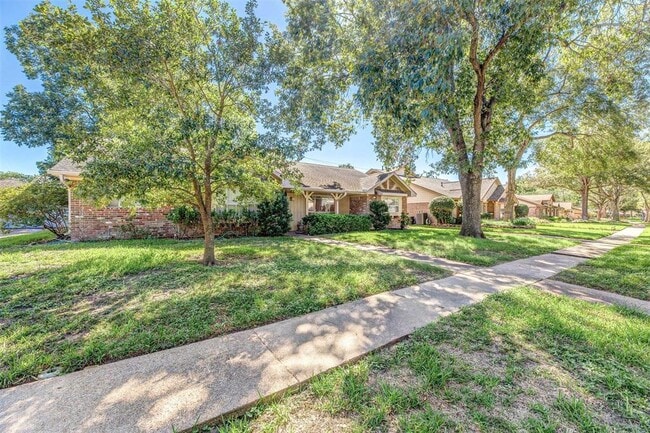 Building Photo - 5639 Indigo St