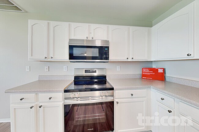 Foto del edificio - 6304 Ziegler Ln