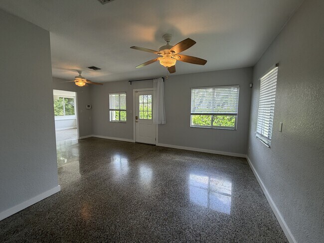 Foto del edificio - 2 Bed/2 Bath