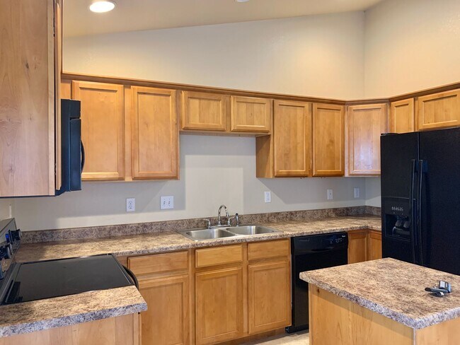 Foto del edificio - Beautiful 3 Bedroom 2 Bath Ranch-Style Home in West Loveland!