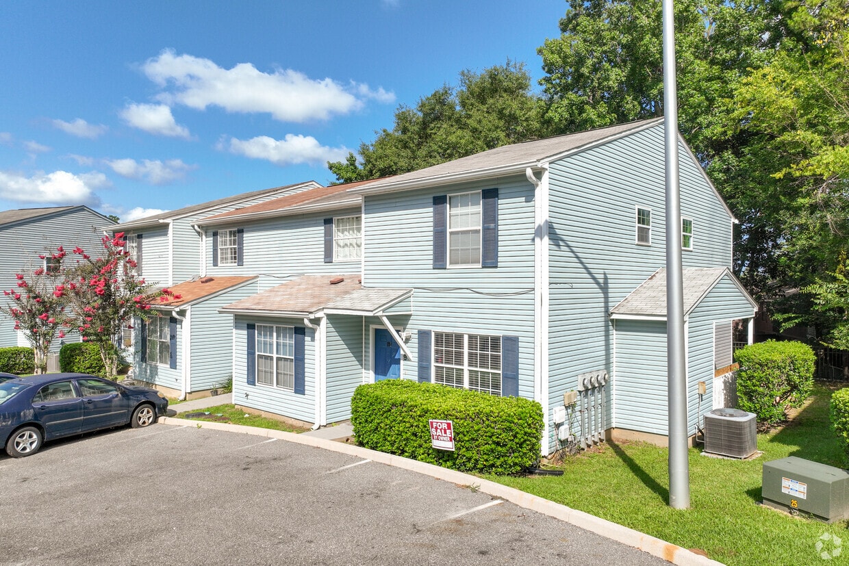 Primary Photo - The Timbers