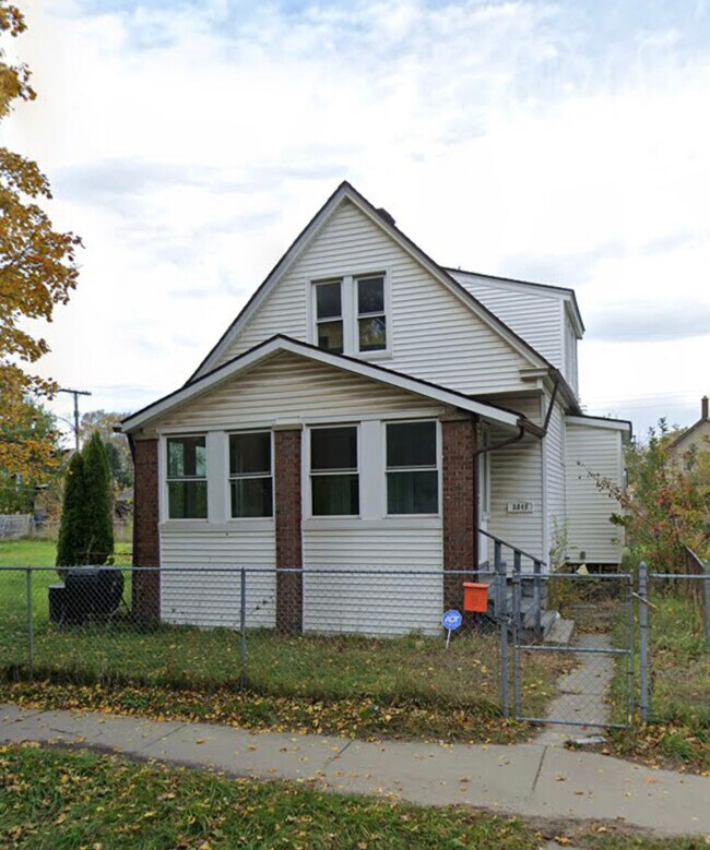 Building Photo - 8040 Lane St