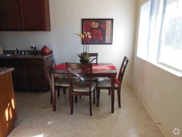 Dining Area - Rancho Terrace Apartments