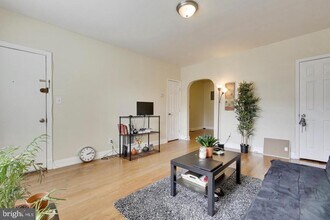 Building Photo - 4009 8th St NE