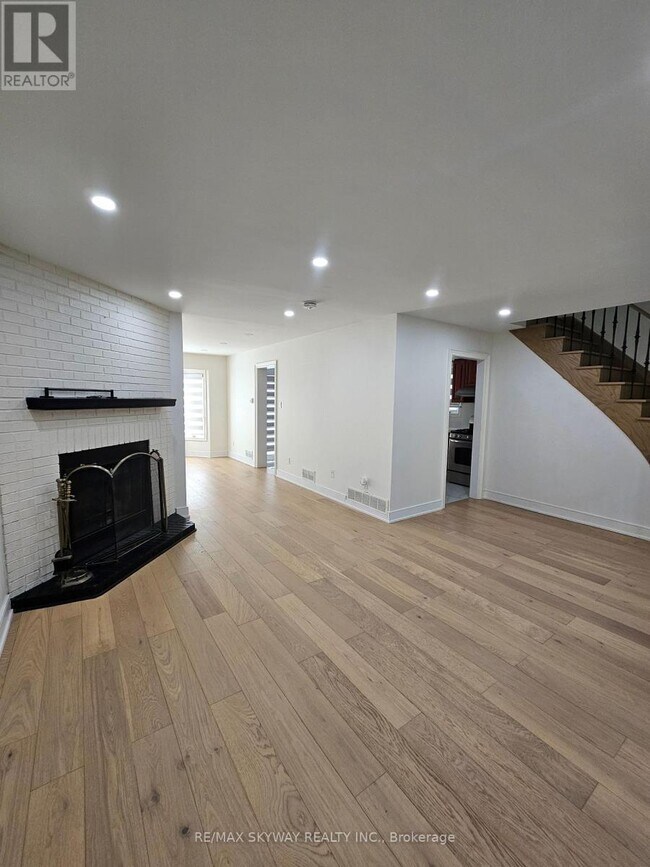 Photo du bâtiment - 546 Turnbridge Rd