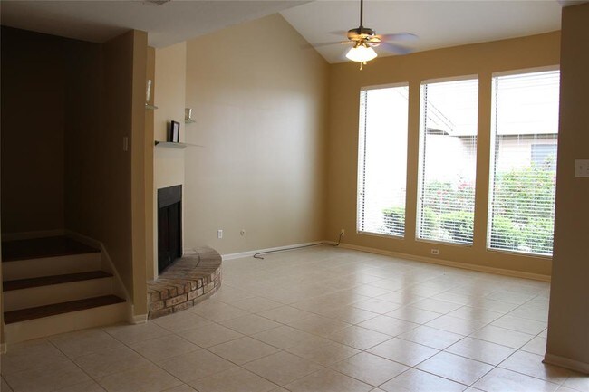 Foto del edificio - 10811 Greenwillow St