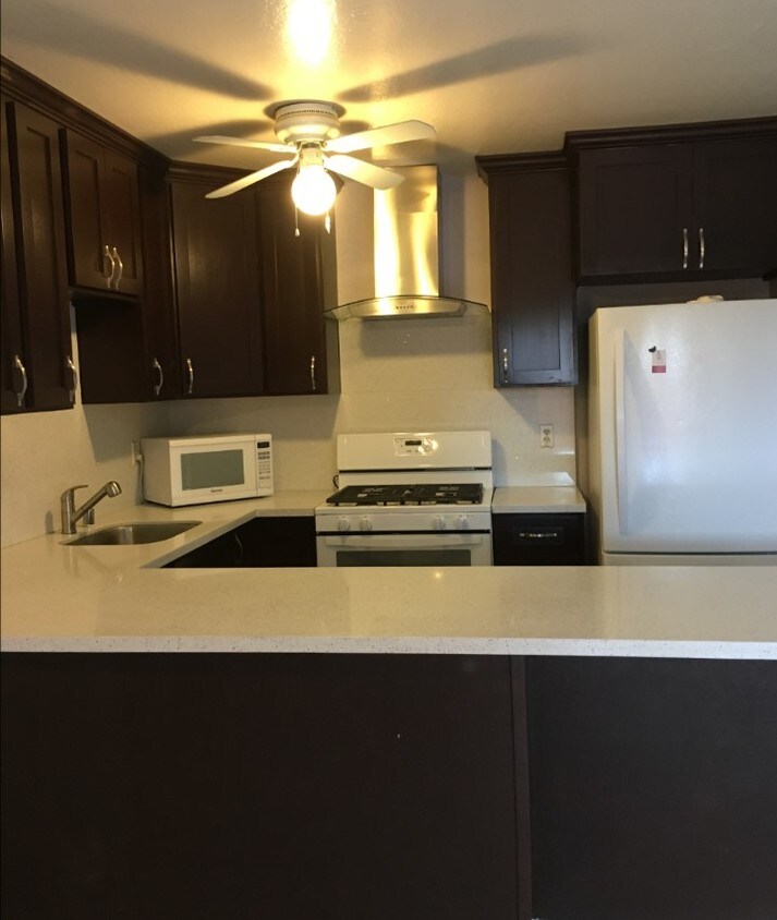 Foto principal - 912 Snowberry Ct