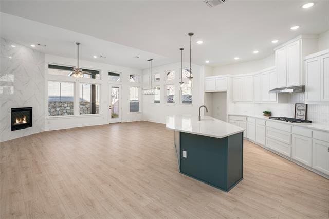 Building Photo - 3500 Mescalbean Dr