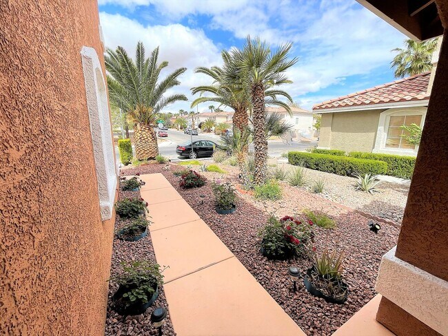Foto del edificio - 5290 Guardian Peak St