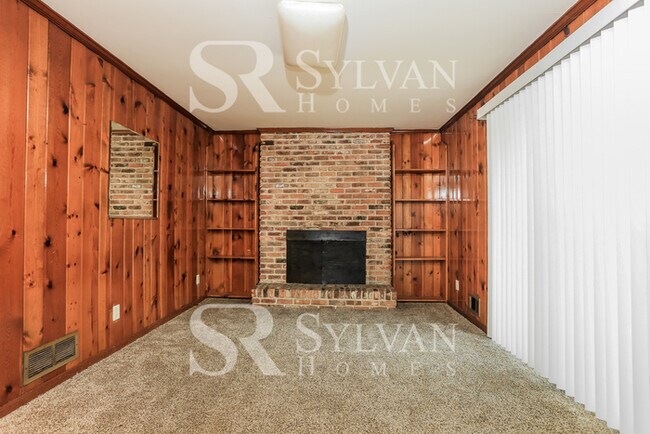 Building Photo - Lease today! No extra charge for contentme...