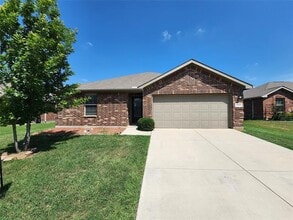 Building Photo - 12222 Big Rock Dr