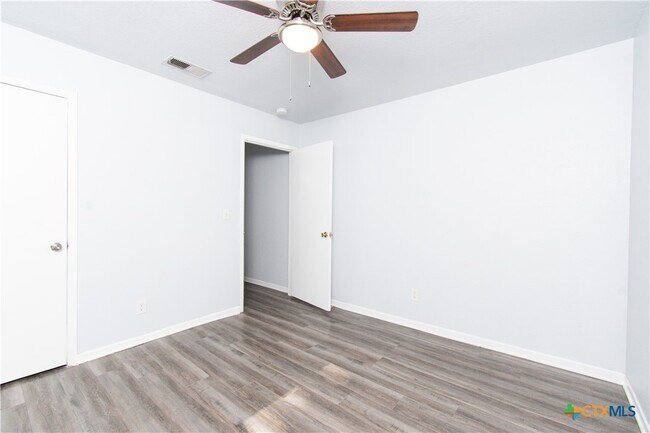 Foto del edificio - 1610 Indian Trail