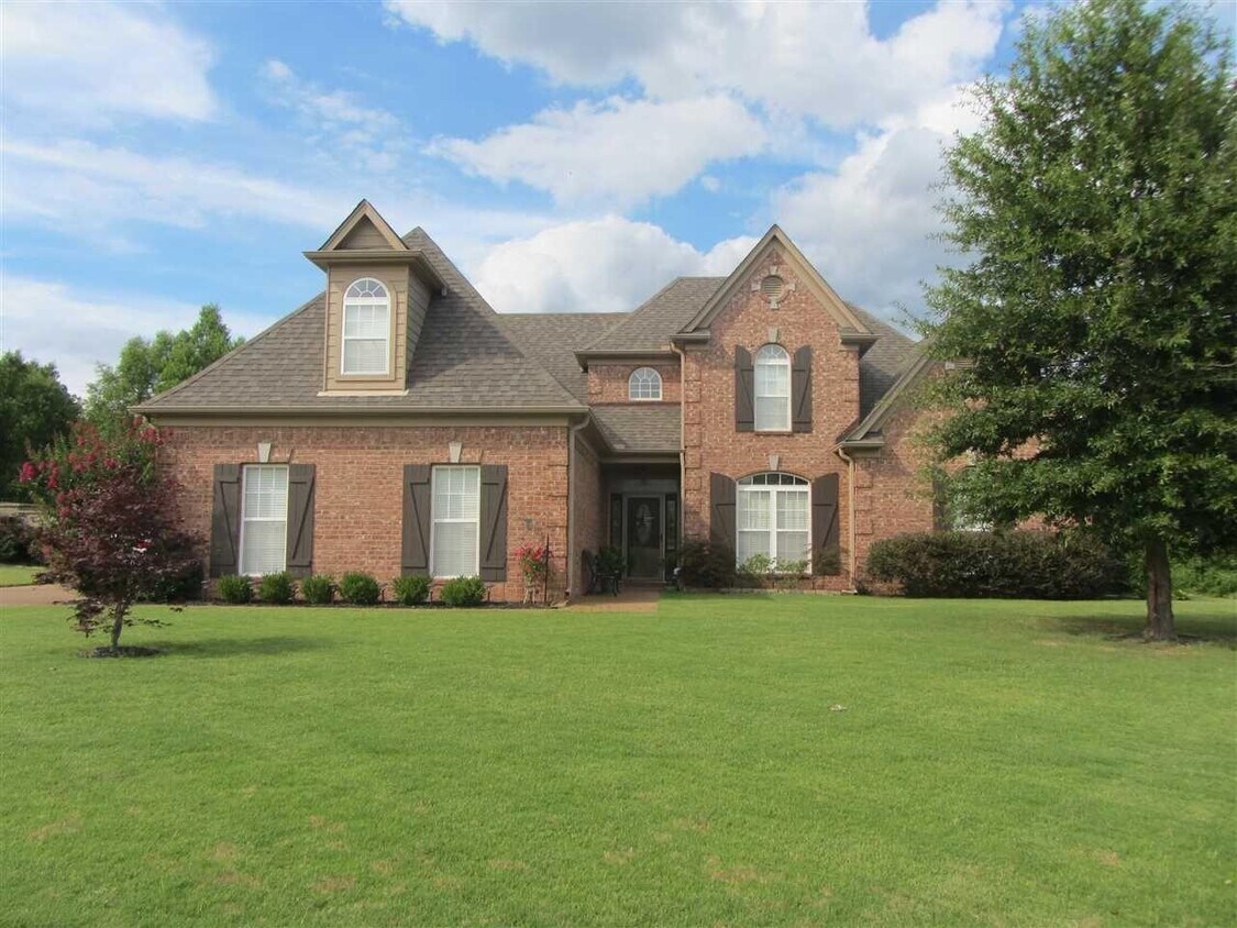 Foto principal - 8914 Carriage Creek Rd