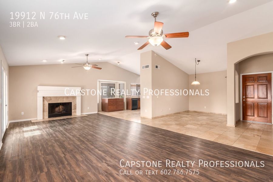 Primary Photo - Lovely 3 Bedroom 2 Bath Unit Ready for Imm...