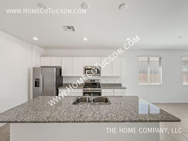 Building Photo - 35030 S Stargazer Ave