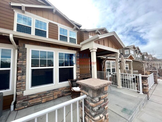 Foto del edificio - 5676 Shamrock Heights