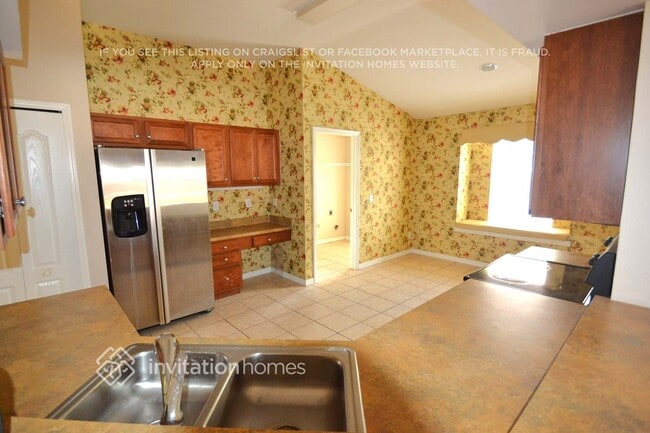 Building Photo - 9803 White Barn Way