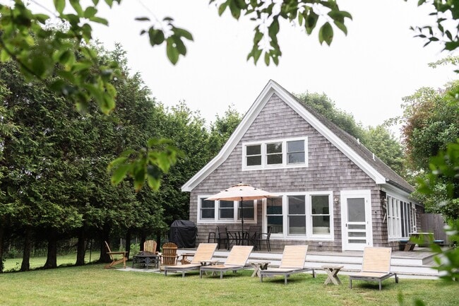 Foto del edificio - 40 Ditch Plains Rd