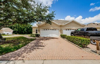 Building Photo - 2527 Stanhope Dr