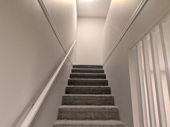 Photo du bâtiment - 5662 Vedder Rd