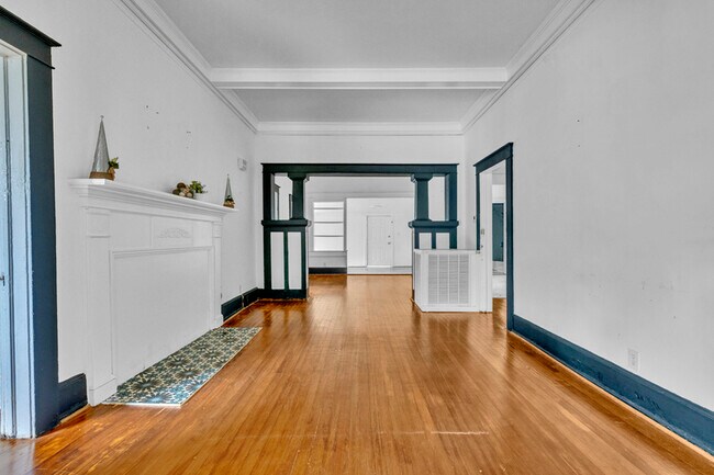 Building Photo - 1516 30th St N