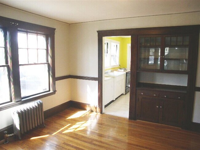 Building Photo - 63 Liberty Ave