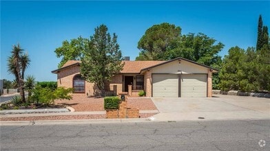 Building Photo - 701 El Parque Dr