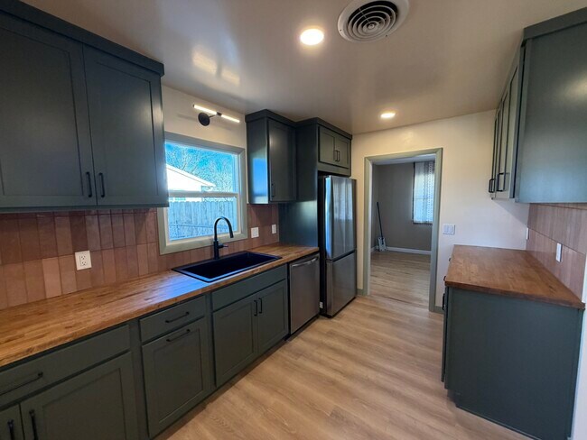 Foto del edificio - 1535 N 20th St