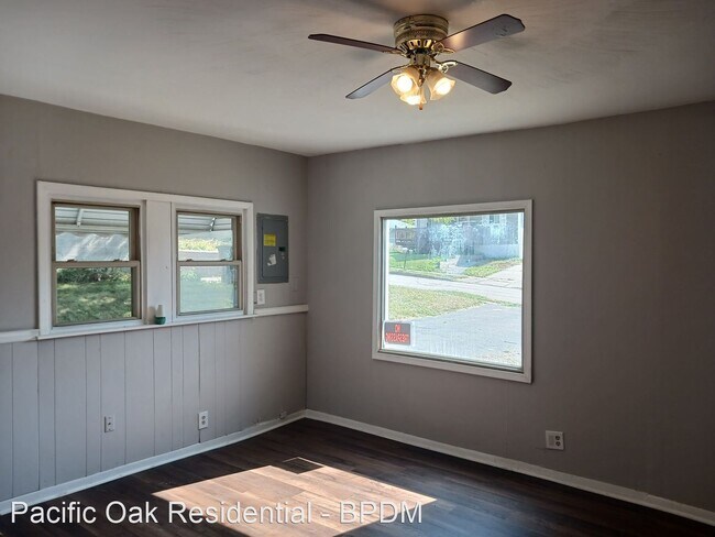 Foto del edificio - 3 br, 1 bath House - 1635 Bronson Road