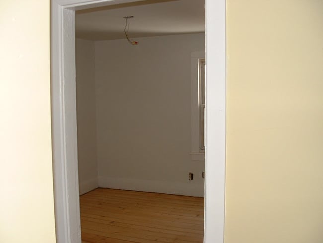 Building Photo - Shandec Properties