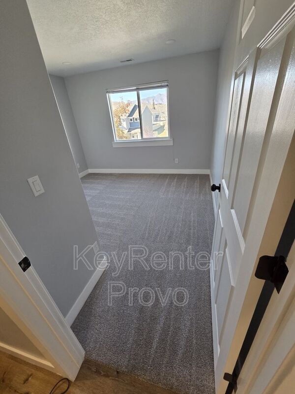 Foto del edificio - 8196 N Cedar Springs Rd