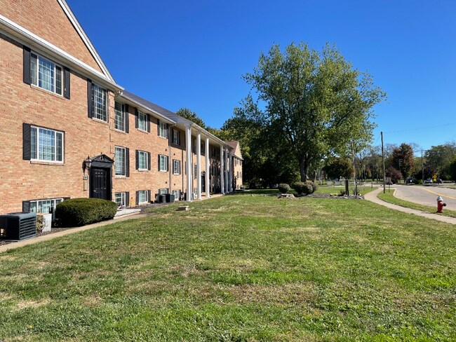 Foto del edificio - 1105 W Maple St NW