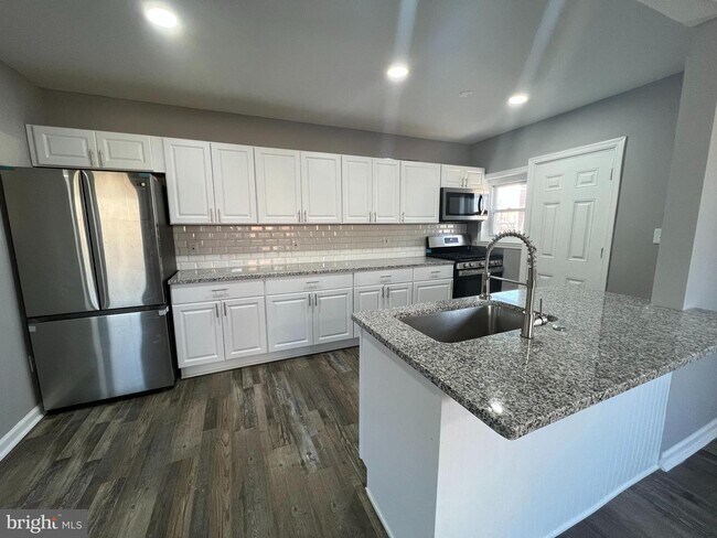Foto del edificio - 6922 Fieldcrest Rd