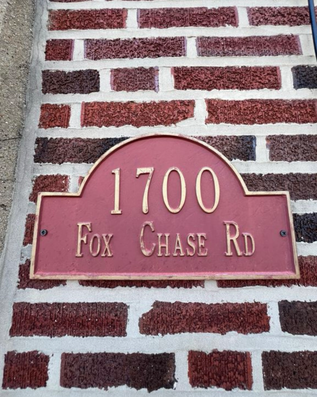 Building Photo - 1700 Fox Chase Rd