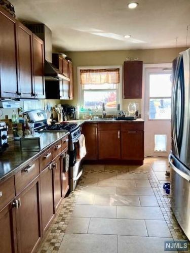 Building Photo - 117 Feronia Way