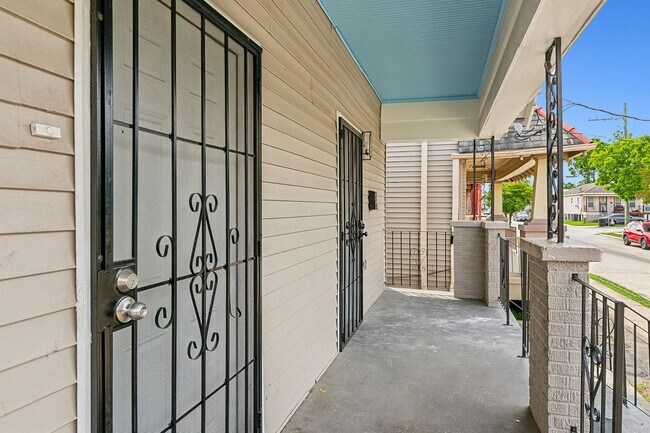 Foto del edificio - 2562 N Galvez St