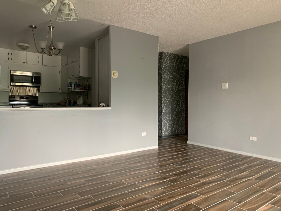 Foto principal - 750 S Clinton St
