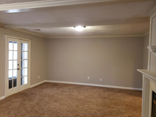 Foto del edificio - 103 Meadowbrook Dr