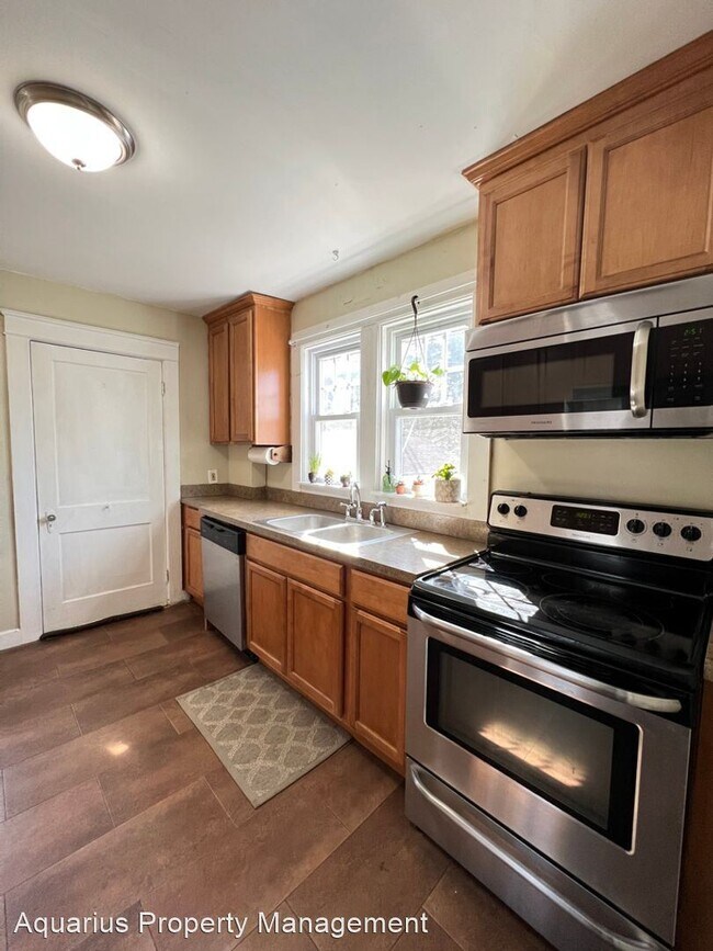 Foto del edificio - 3 br, 1.5 bath House - 25 Cornell Street