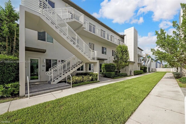 Foto del edificio - 3 br, 2.5 bath House - 10226 NW 64th Ter A...