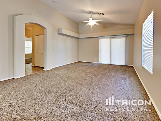 Building Photo - 15114 N 29th Place Phoenix AZ