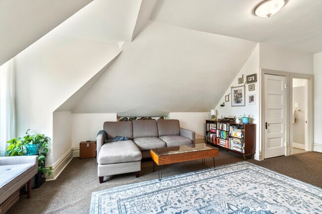 Living Room - 316 S Pacific Ave