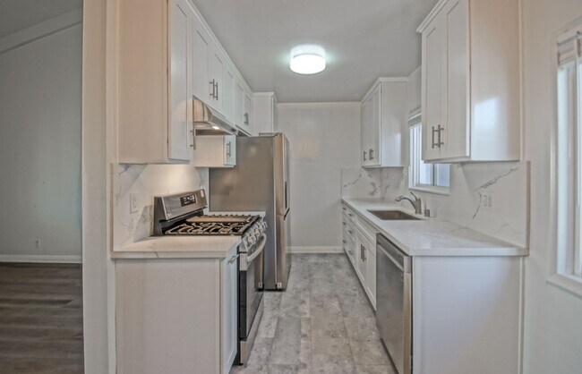 Foto del edificio - Remodeled & Incredibly Charming, 1BR1BA No...