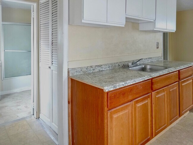 Foto del edificio - 26-28 E Pine St.