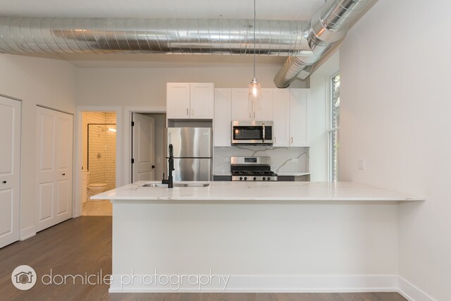 Building Photo - 835 N Wolcott Ave