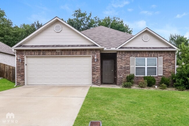 Building Photo - 2240 Mary Alice Dr