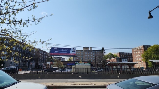 Building Photo - 1568 Commonwealth Ave