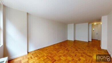 Building Photo - 333 E 49th St